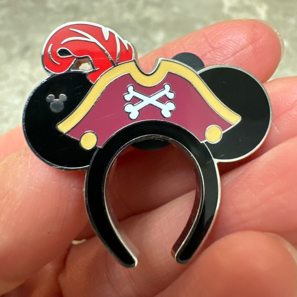 Hidden Disney 2025: Ear Headbands Pin - Pirates of the Caribbean - Pin 42804